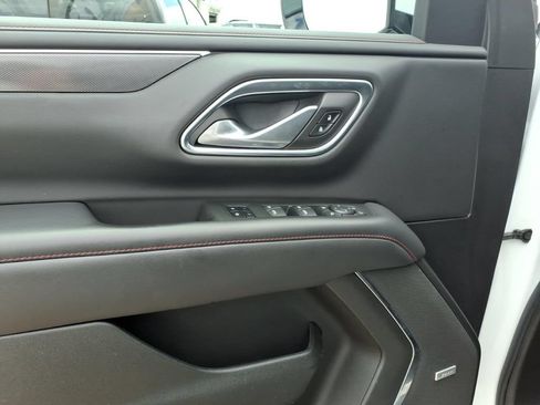 Used 2022 Chevrolet Suburban RST w/ Luxury Package AWD/4WD image 17