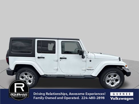 Used 2015 Jeep Wrangler Unlimited Sahara AWD/4WD image 11