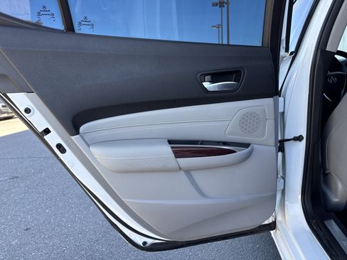 Used 2016 Acura TLX w/ Technology Package image 22