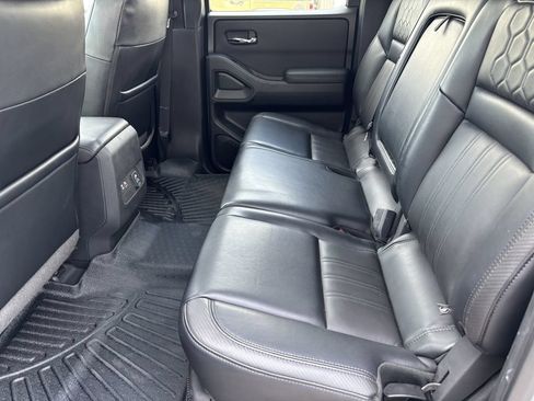 Used 2022 Nissan Frontier PRO-4X AWD/4WD image 22