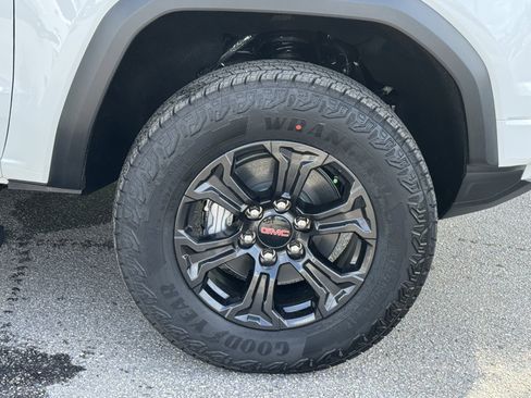 New 2025 GMC Canyon Elevation w/ Convenience Package image 45