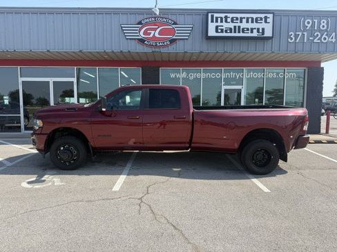 Used 2021 RAM 3500 Big Horn w/ Night Edition AWD/4WD image 10