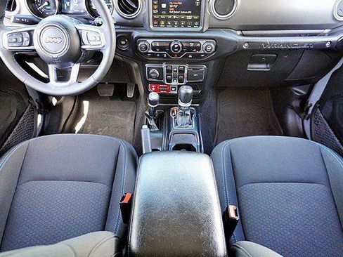 Certified 2023 Jeep Wrangler Unlimited Rubicon 4xe AWD/4WD image 22
