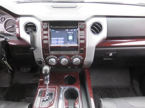 Used 2014 Toyota Tundra SR5 w/ SR5 Upgrade Package AWD/4WD image 16
