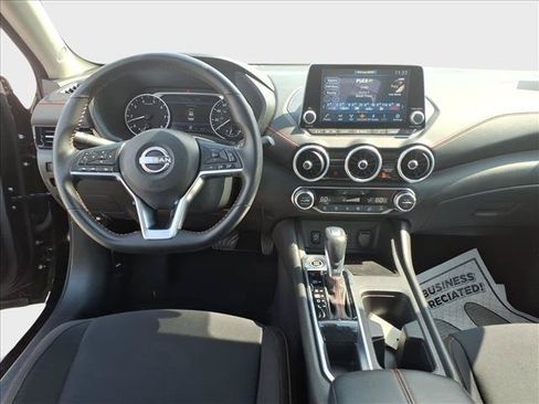 Used 2025 Nissan Sentra SR FWD image 33