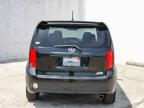 Used 2008 Scion xB FWD image 6