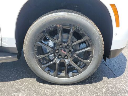 New 2026 GMC Yukon XL Elevation RWD image 6