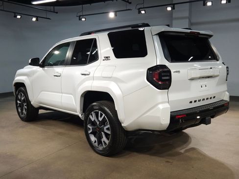 Certified 2025 Toyota 4Runner TRD Sport AWD/4WD image 5