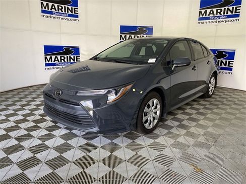 Used 2025 Toyota Corolla LE image 14