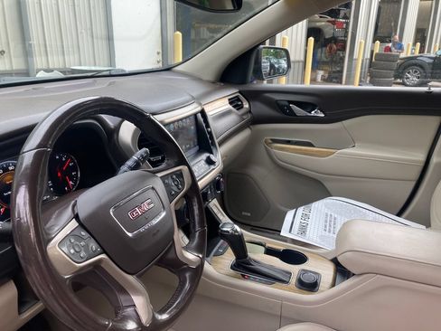 Used 2019 GMC Acadia Denali AWD/4WD image 15