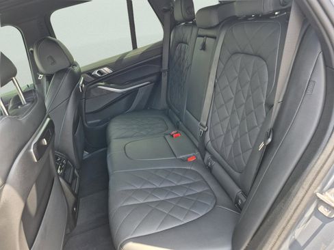 Used 2025 BMW X5 xDrive50e AWD/4WD image 21