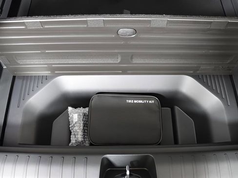 New 2025 Kia EV6 Wind image 42