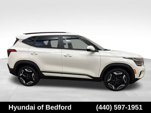 Used 2024 Kia Seltos SX w/ SX Sunroof Package AWD/4WD image 4