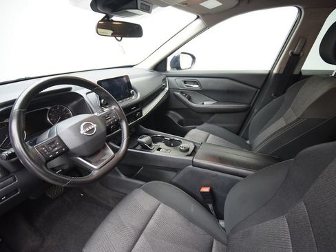 Used 2025 Nissan Rogue SV AWD/4WD image 9
