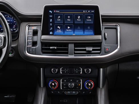 Used 2022 Chevrolet Tahoe LT w/ Luxury Package image 18