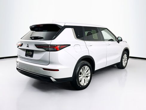 Used 2025 Mitsubishi Outlander ES AWD/4WD image 9