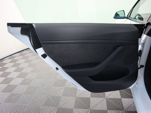 Used 2023 Tesla Model 3 Standard Range image 27