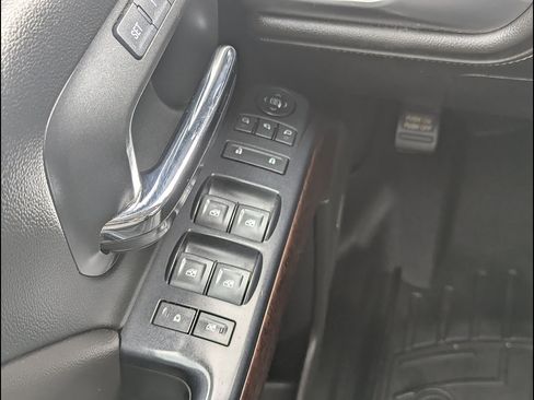 Used 2018 GMC Sierra 1500 SLT AWD/4WD image 29