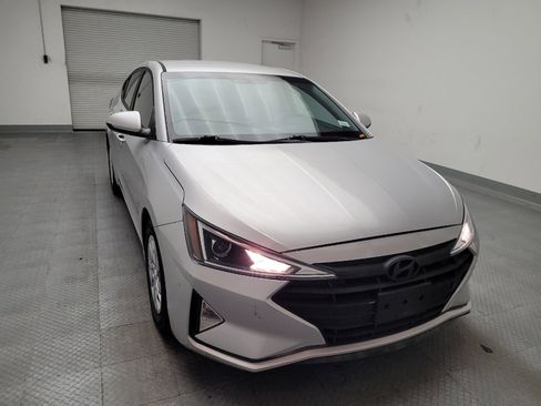 Used 2019 Hyundai Elantra SE image 14