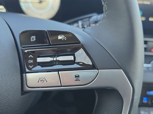 New 2026 Hyundai Elantra Limited FWD image 25