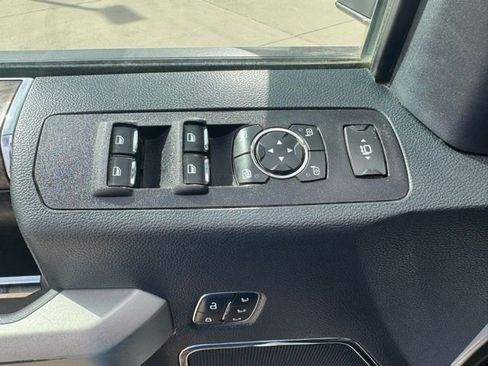 Used 2022 Ford F350 Lariat w/ Chrome Package AWD/4WD image 10