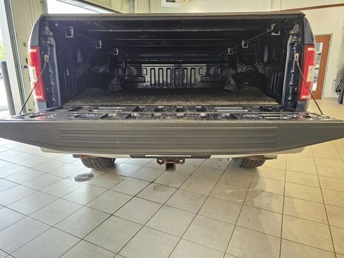 Used 2018 Ford F150 XLT w/ Equipment Group 302A Luxury image 4