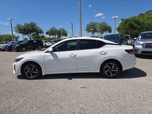 Certified 2025 Nissan Sentra SV image 5