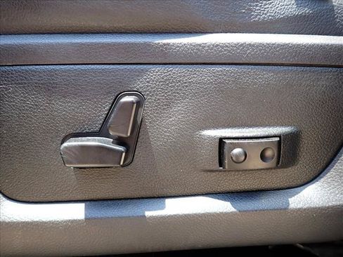 Used 2018 RAM 1500 Big Horn AWD/4WD image 13