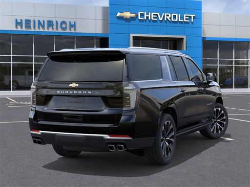 New 2025 Chevrolet Suburban High Country image 4