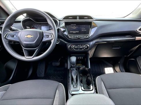Certified 2022 Chevrolet TrailBlazer LT w/ Convenience Package image 21