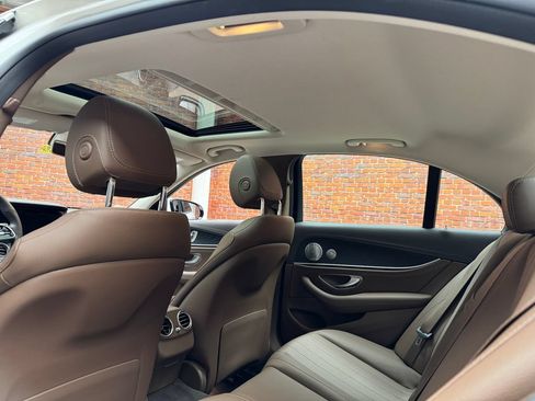 Certified 2019 Mercedes-Benz E 300 4MATIC image 3