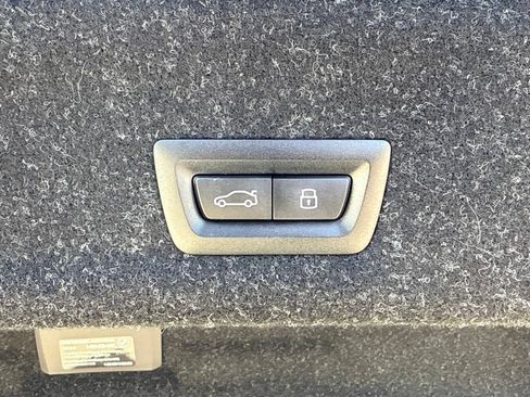 Used 2026 BMW 330i Sedan w/ Convenience Package RWD image 18
