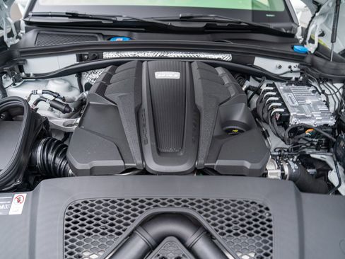 New 2026 Porsche Macan S AWD/4WD image 29