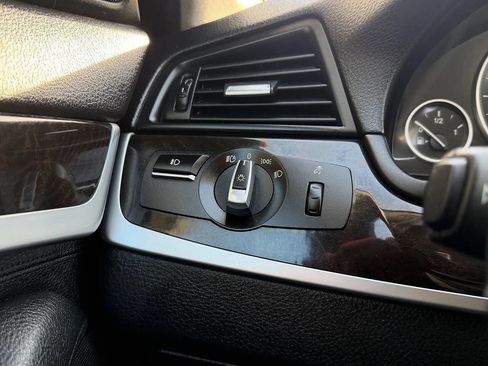 Used 2016 BMW 528i xDrive 528i xDrive AWD 4dr Sedan image 25