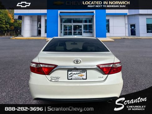 Used 2016 Toyota Camry XLE image 7