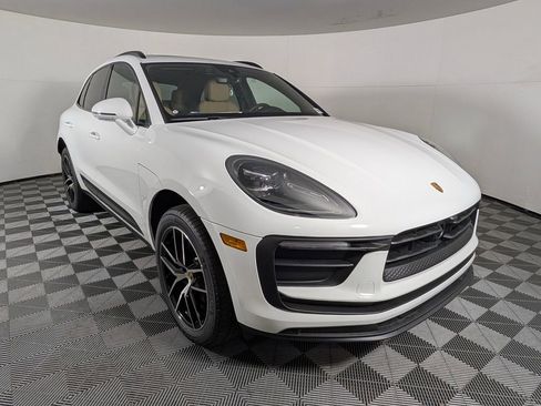 New 2026 Porsche Macan AWD/4WD image 9