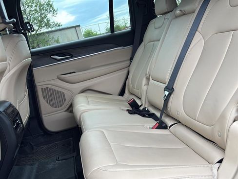 Used 2024 Jeep Grand Cherokee L Limited w/ Trailer Tow Package image 10