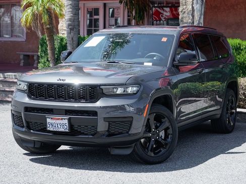Used 2024 Jeep Grand Cherokee L Laredo AWD/4WD image 4