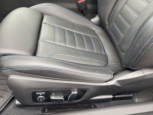 Used 2024 BMW M240i xDrive Coupe w/ Premium Package image 12