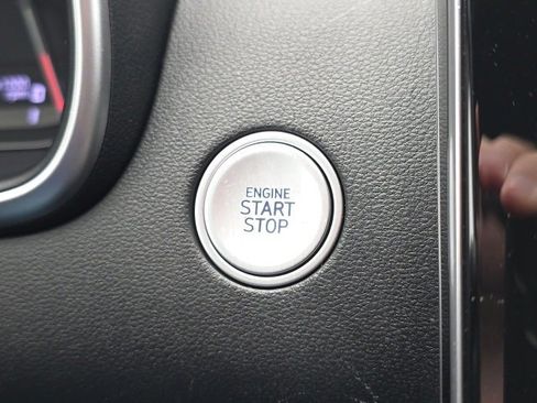 Certified 2022 Hyundai Santa Cruz SEL image 11