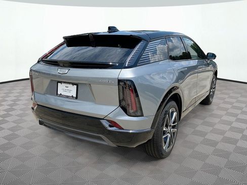 New 2025 Cadillac Optiq Sport 2 w/ LPO, Floor Liner Package AWD/4WD image 5