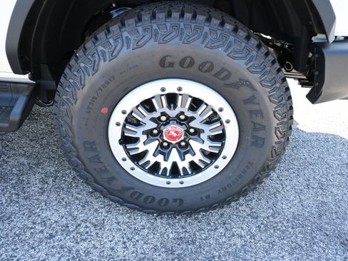 New 2026 Ford Bronco Outer Banks w/ Sasquatch Package AWD/4WD image 13