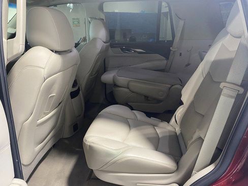 Used 2019 Cadillac Escalade Premium Luxury AWD/4WD image 12