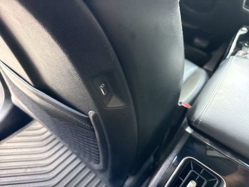 Used 2021 Kia Sorento SX FWD image 16