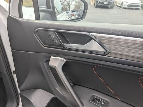 Used 2024 Volkswagen Tiguan Wolfsburg Edition image 32