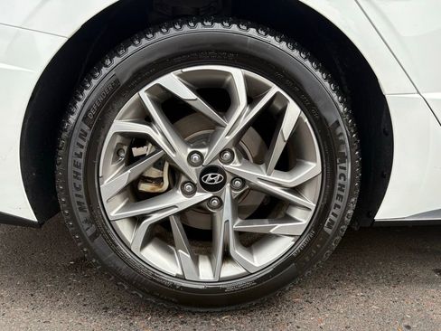 Used 2022 Hyundai Sonata SEL w/ Convenience Package FWD image 6