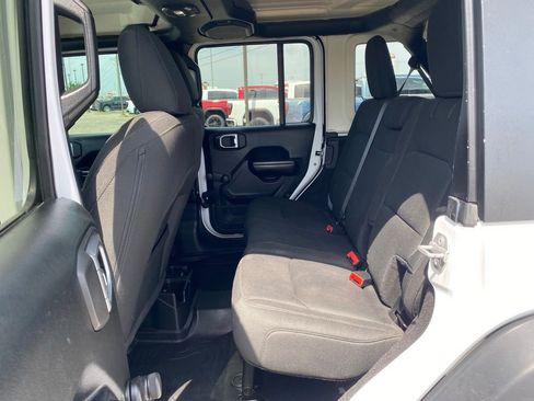 Used 2018 Jeep Wrangler Unlimited Sport AWD/4WD image 11