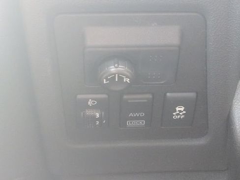 Used 2013 Nissan Rogue SL AWD/4WD image 20