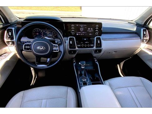 Used 2021 Kia Sorento EX w/ Panoramic Sunroof Package AWD/4WD image 14