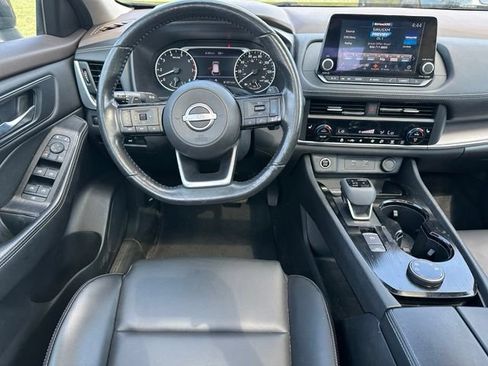 Used 2023 Nissan Rogue SV w/ SV Premium B Package AWD/4WD image 15